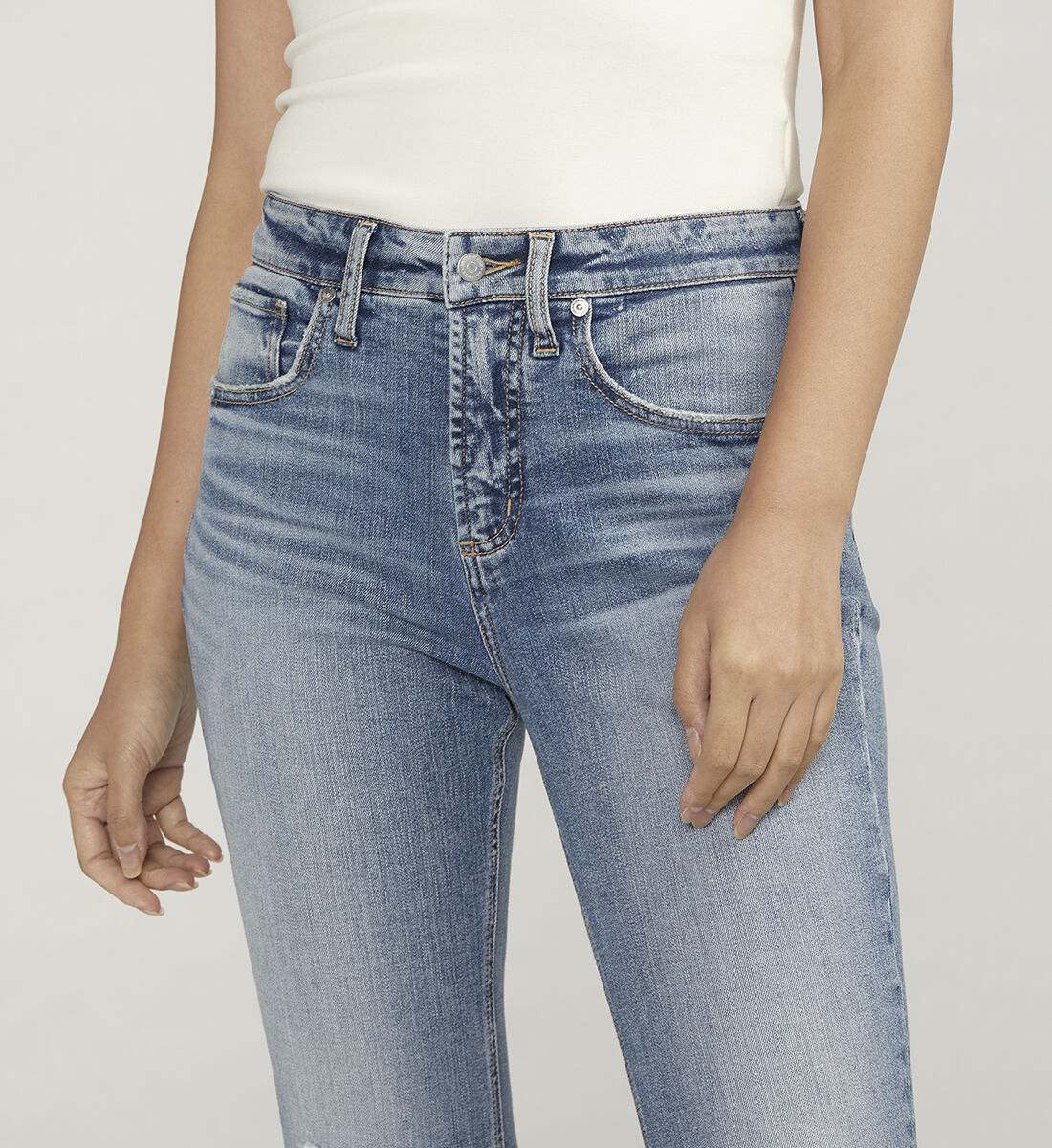 Buy Beau High Rise Slim Leg Jeans for CAD 57.00 Silver Jeans CA New