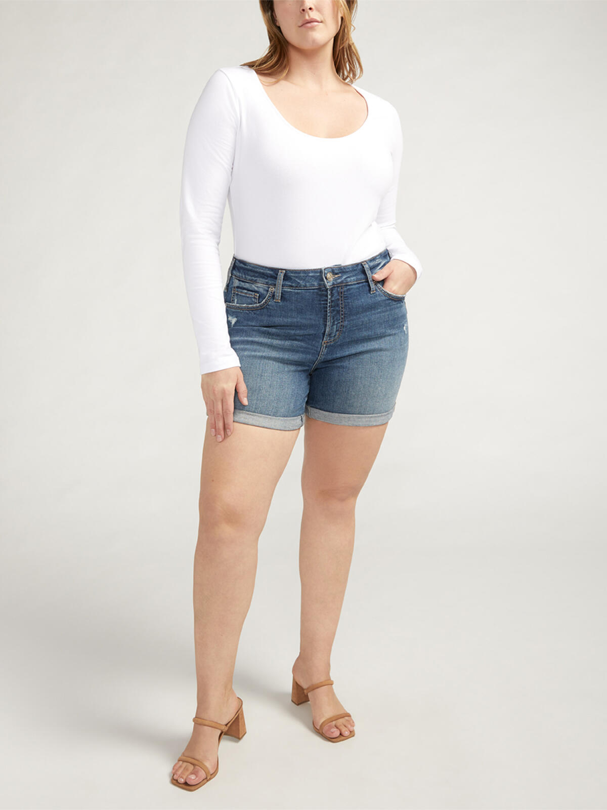 Suki Cuffed Mid Rise Shorts Plus Size image number 0