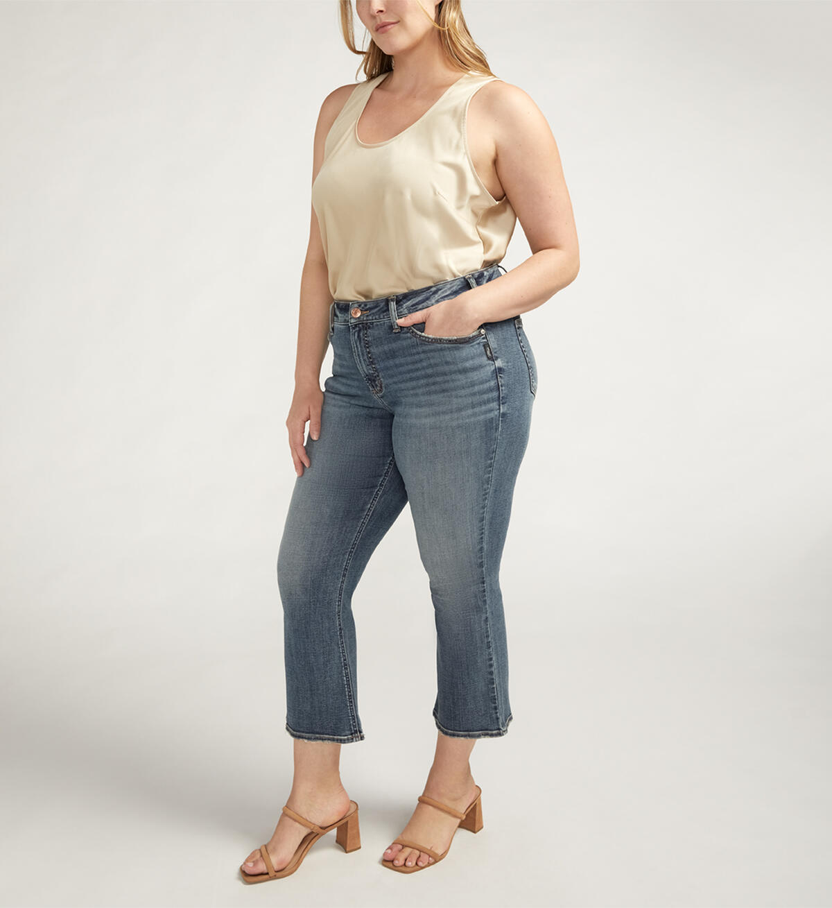 Suki Mid Rise Cropped Flare Jeans Plus Size, , hi-res image number 2