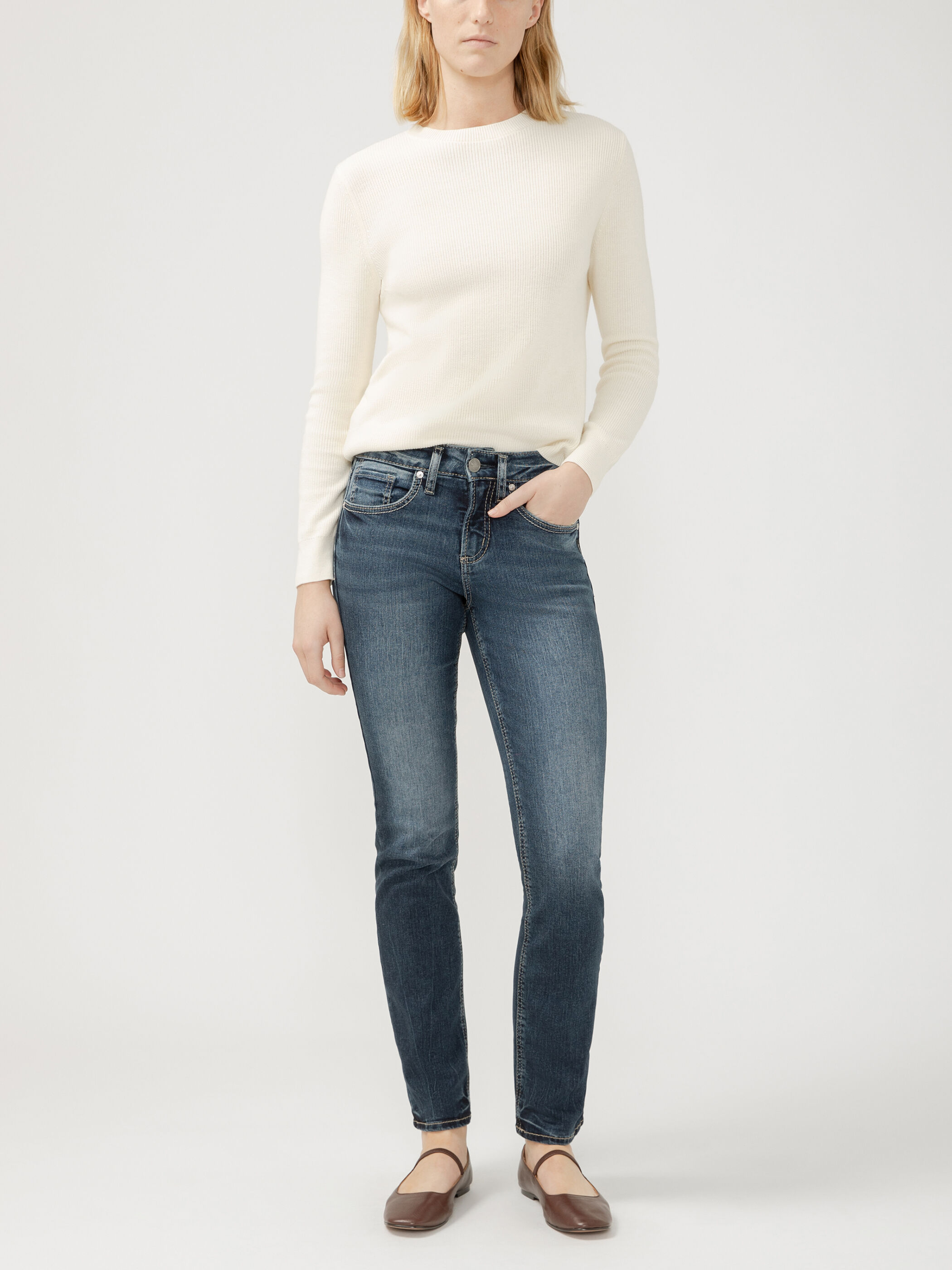 Women's Suki Mid Rise Straight Leg Jeans (Indigo) Size 25 by Silver Jeans