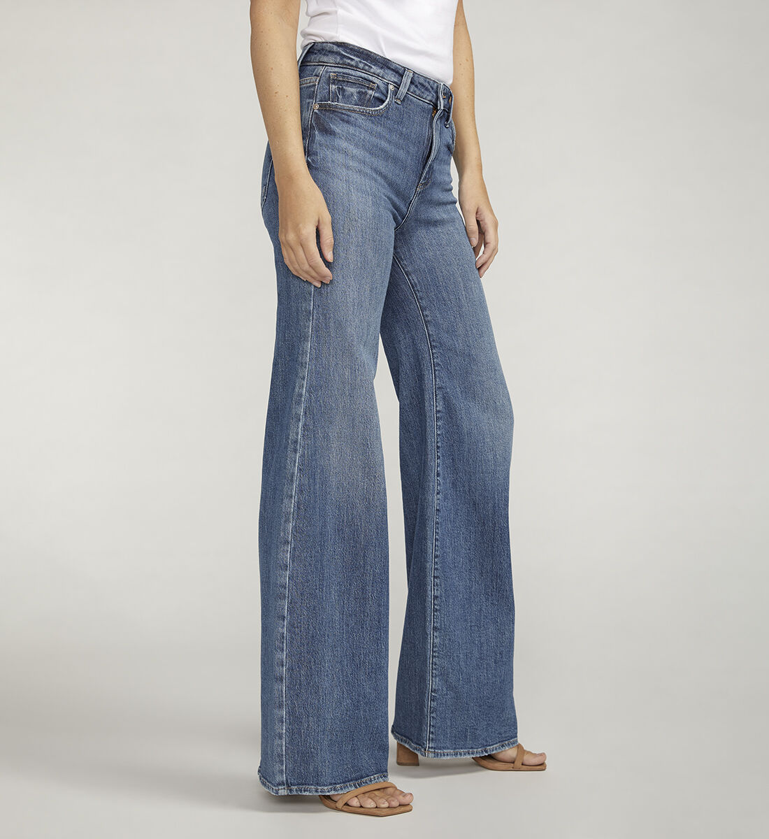 Buy Isbister High Rise Wide Leg Jeans for CAD 52.00 Silver Jeans CA New