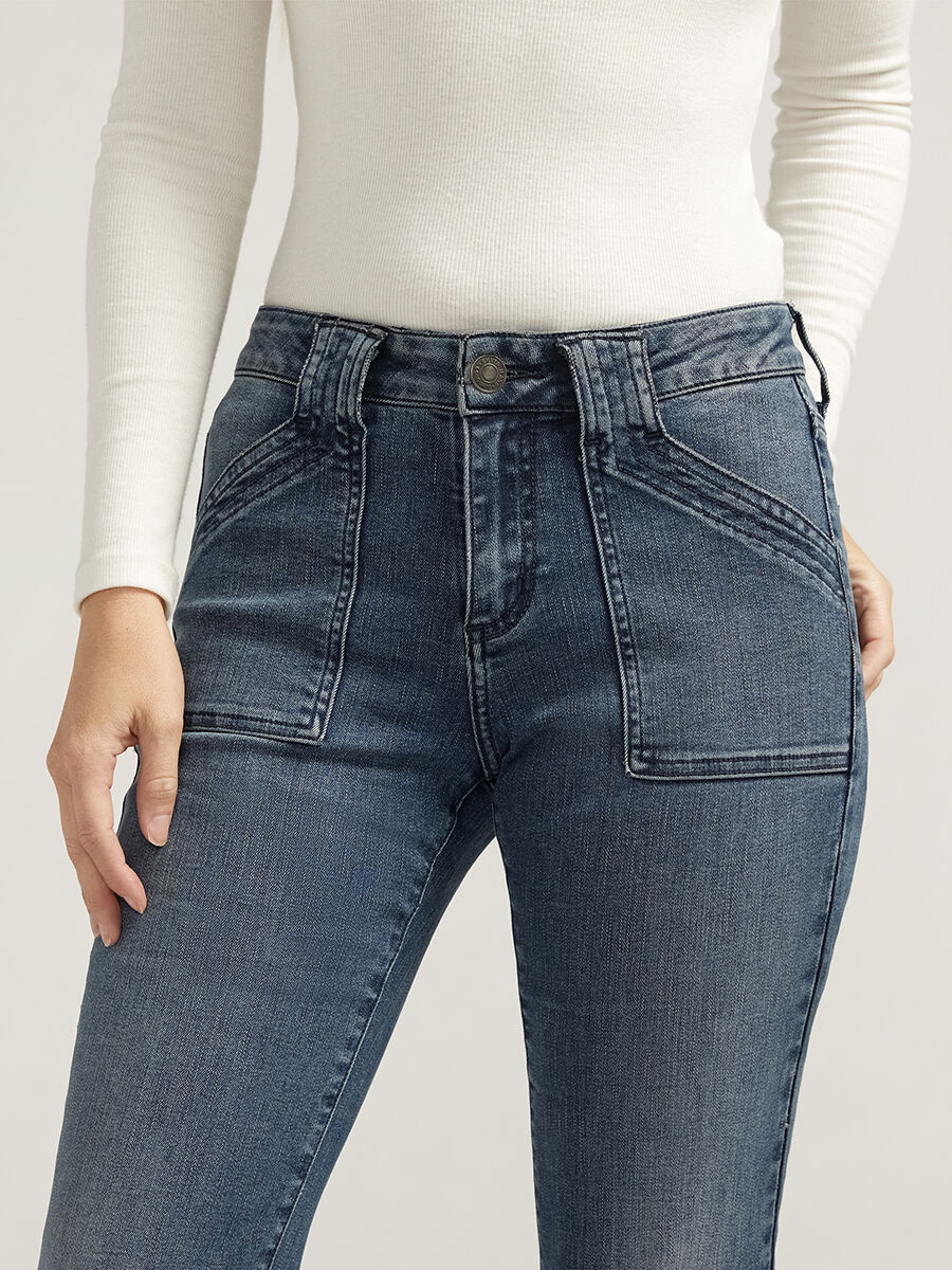 Buy Suki Mid Rise Flare Leg Jeans for CAD 108.00 | Silver Jeans CA New