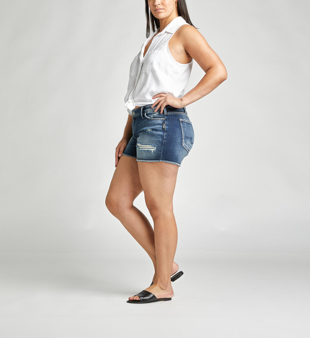 Suki Mid-Rise Curvy Short, , hi-res image number 2