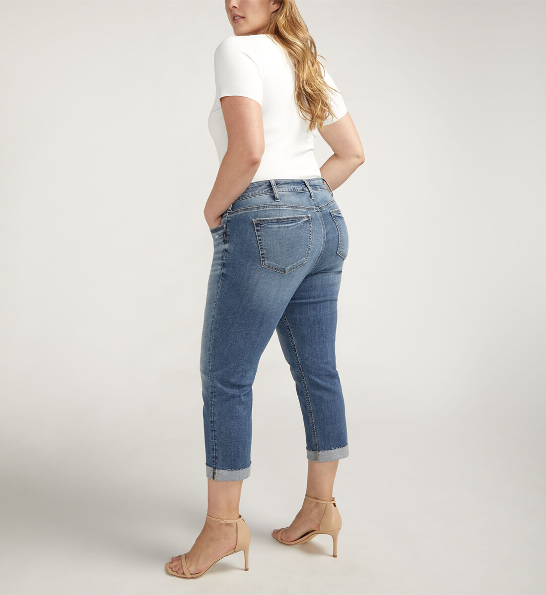 Buy Elyse Mid Rise Luxe Stretch Capri Plus Size for CAD 56.00 Silver Jeans CA New
