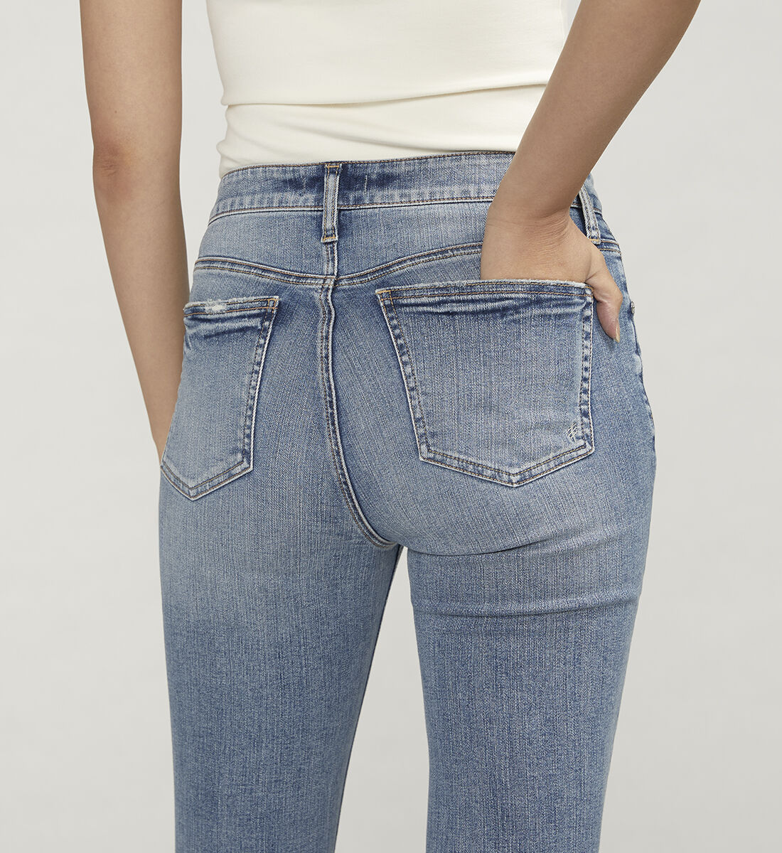 Buy Beau High Rise Slim Leg Jeans for CAD 57.00 Silver Jeans CA New