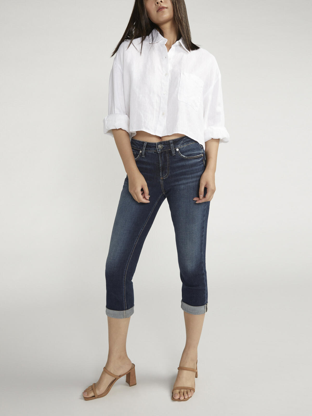 Suki Mid Rise Luxe Stretch Capri image number 0