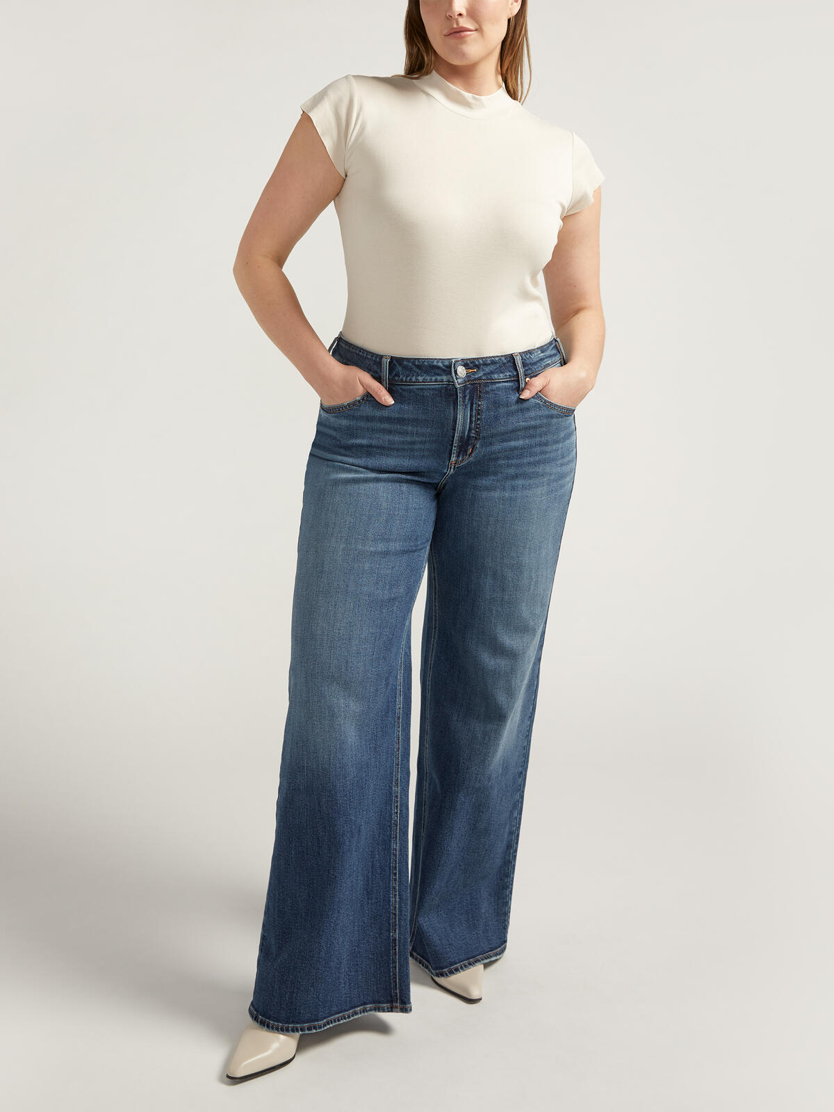 Suki Mid Rise Wide Leg Jeans Plus Size image number 0