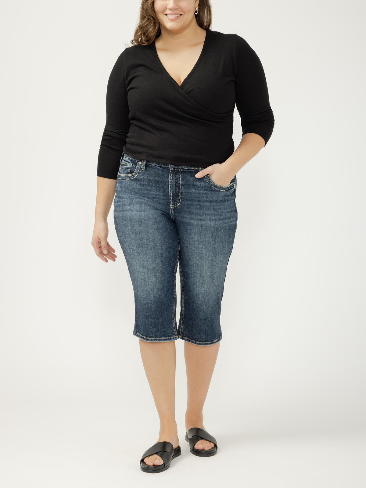 Suki Mid Rise Capri Plus Size image number 0