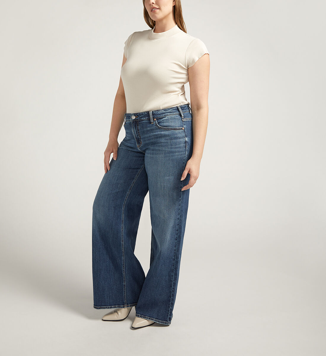 Buy Suki Mid Rise Wide Leg Jeans Plus Size for CAD 67.00 Silver Jeans CA New