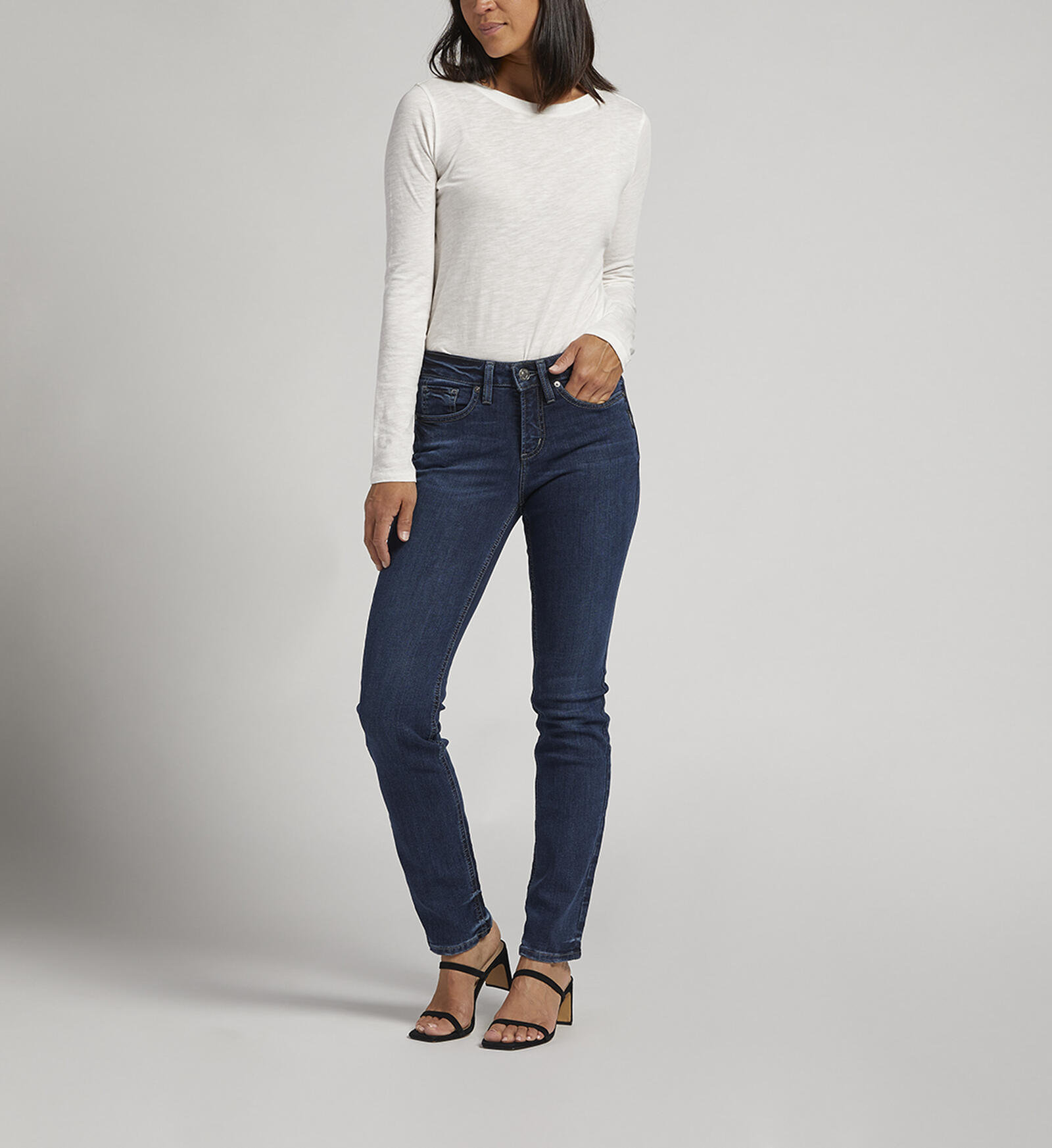 Buy Suki Mid Rise Straight Leg Jeans for CAD 63.00 | Silver Jeans CA New