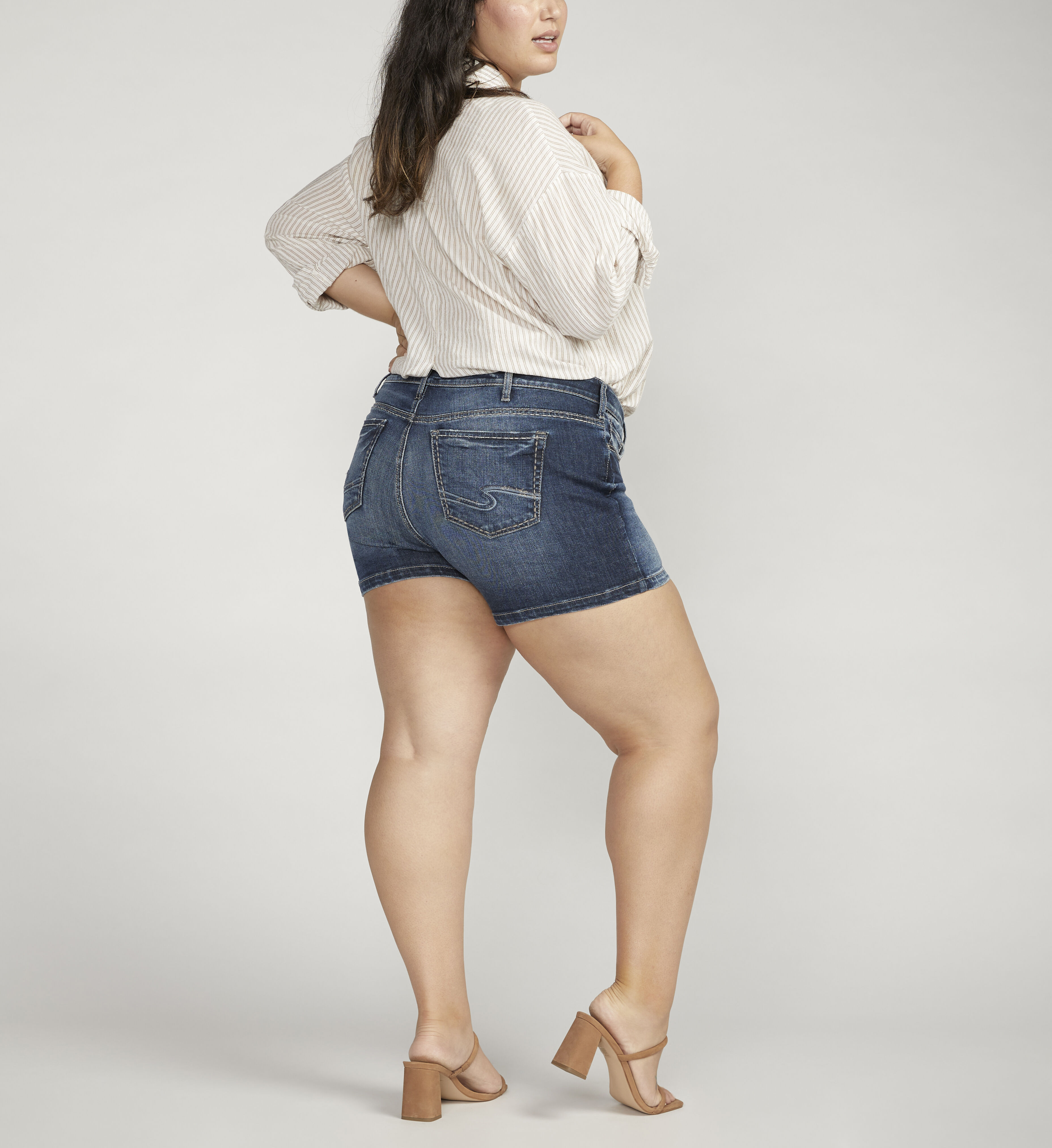 Plus size short 2025
