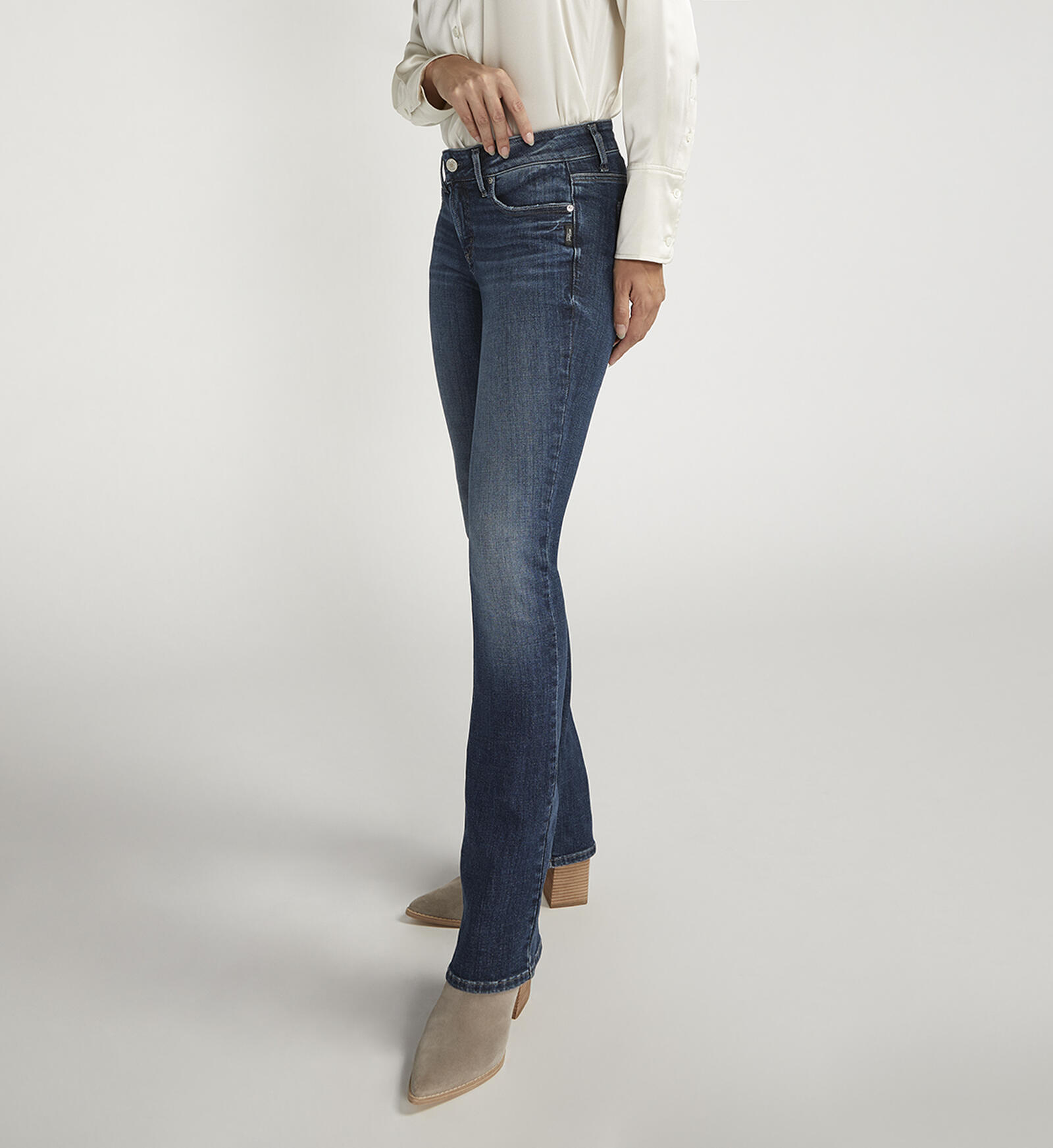 Buy Elyse Mid Rise Slim Bootcut Jeans for CAD 92.00 | Silver Jeans CA New