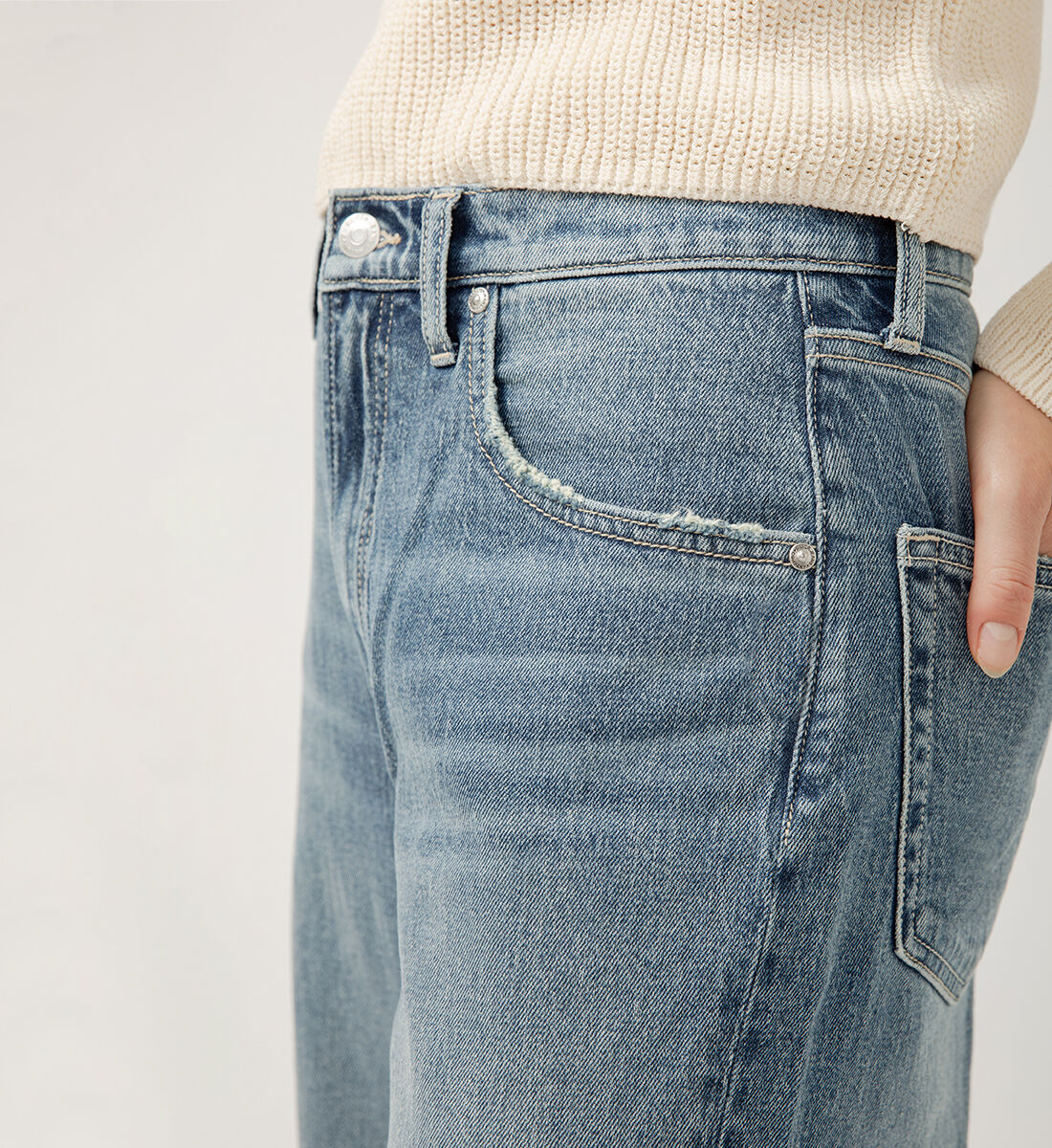 【人気投票 】ハイブランド人気ランキング！ Buy 90s Baggy Mid Rise Wide Leg Jeans for CAD 108.00 ブロメリア・エアープランツ