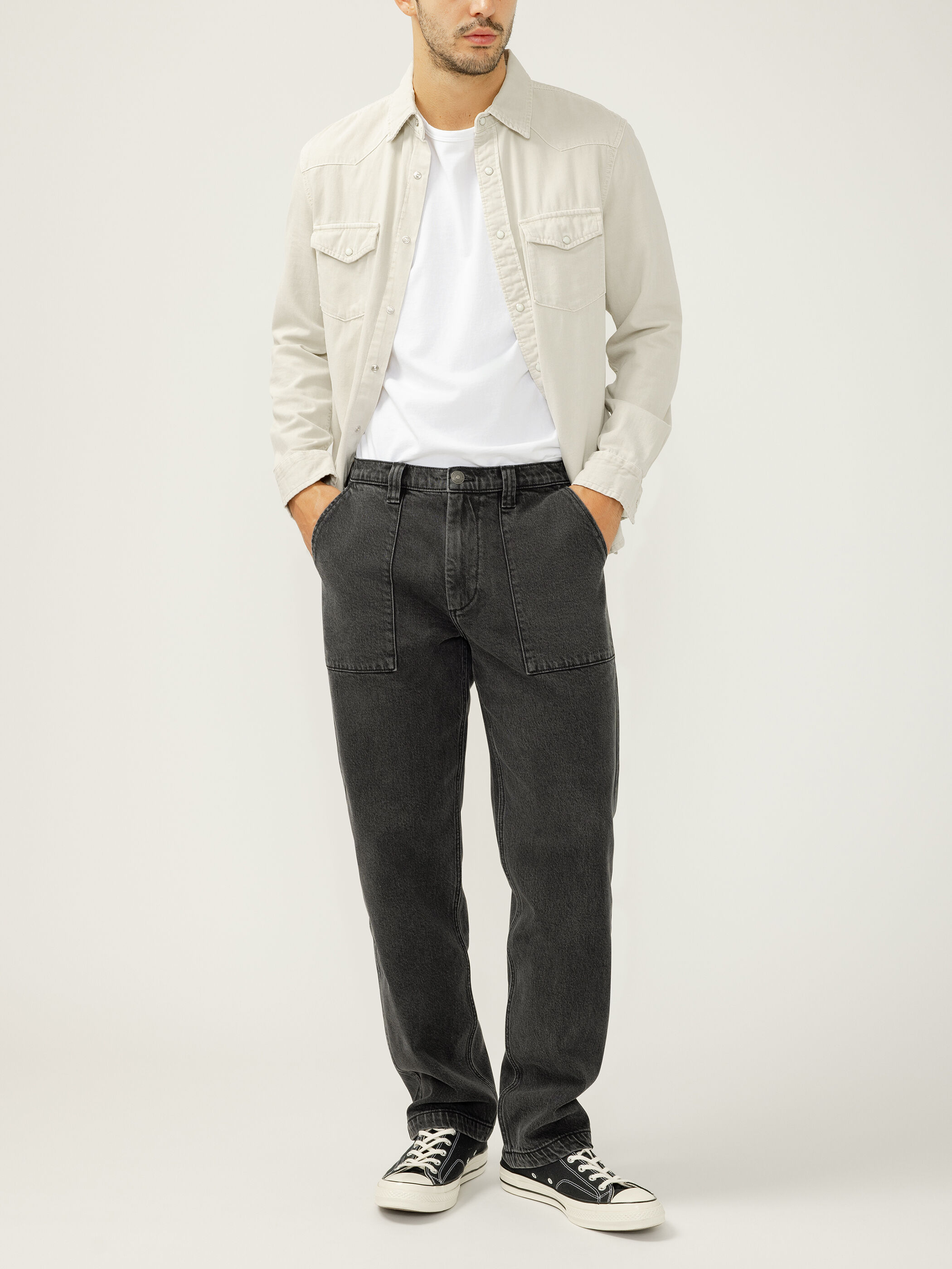 Men’s Straight Leg Utility Jeans (Washed Black) Size 40 by Silver Jeans Men’s Straight Leg Utility Jeans (Washed Black) Size 40 by Silver Jeans