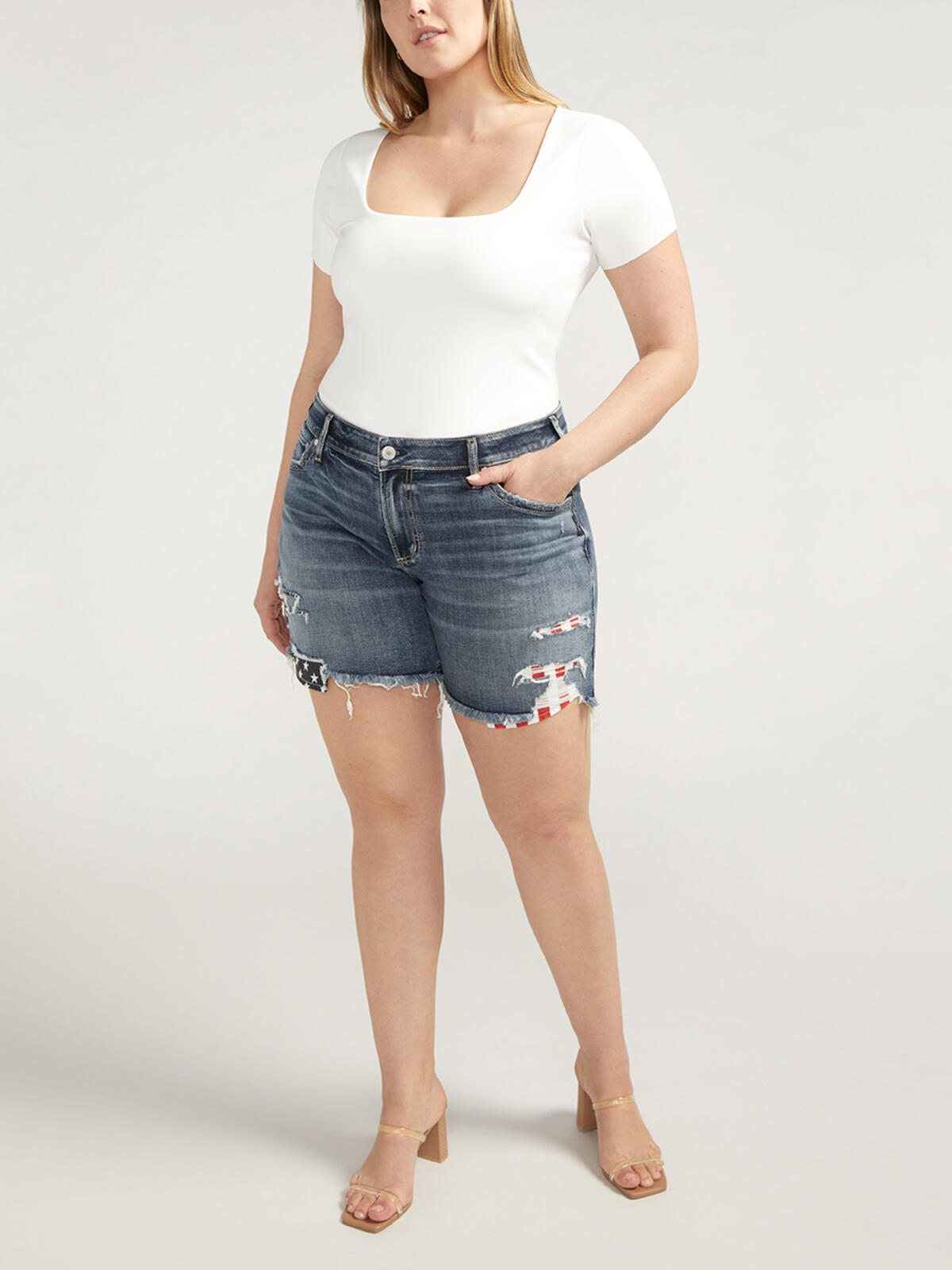 Boyfriend Mid Rise Distressed Americana Short Plus Size image number 0