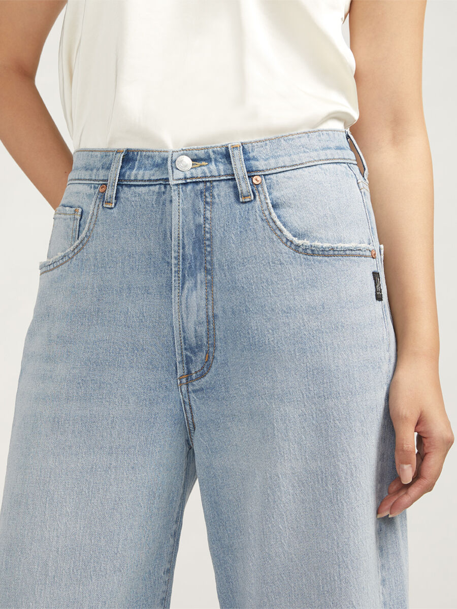 Buy Baggy Mid Rise Wide Leg Cropped Jeans for CAD 74.00 | Silver Jeans