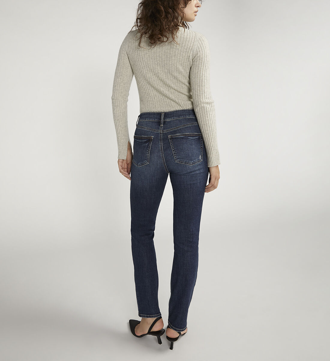Buy Avery High Rise Straight Leg Jeans for CAD 102.00 Silver Jeans CA New