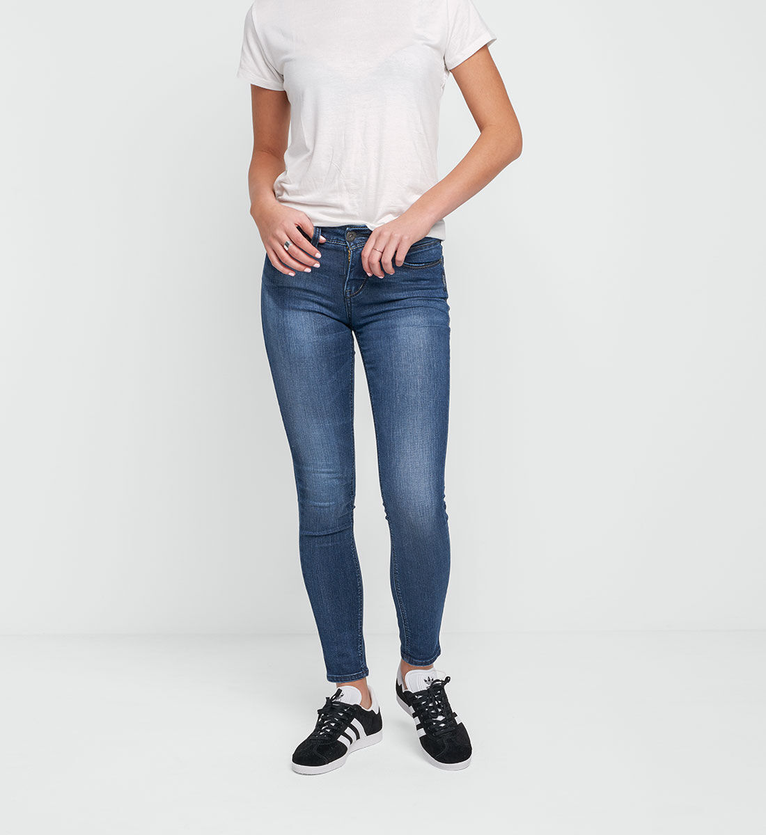 Buy Aiko Super Skinny Dark Wash for CAD 102.00 Silver Jeans CA New