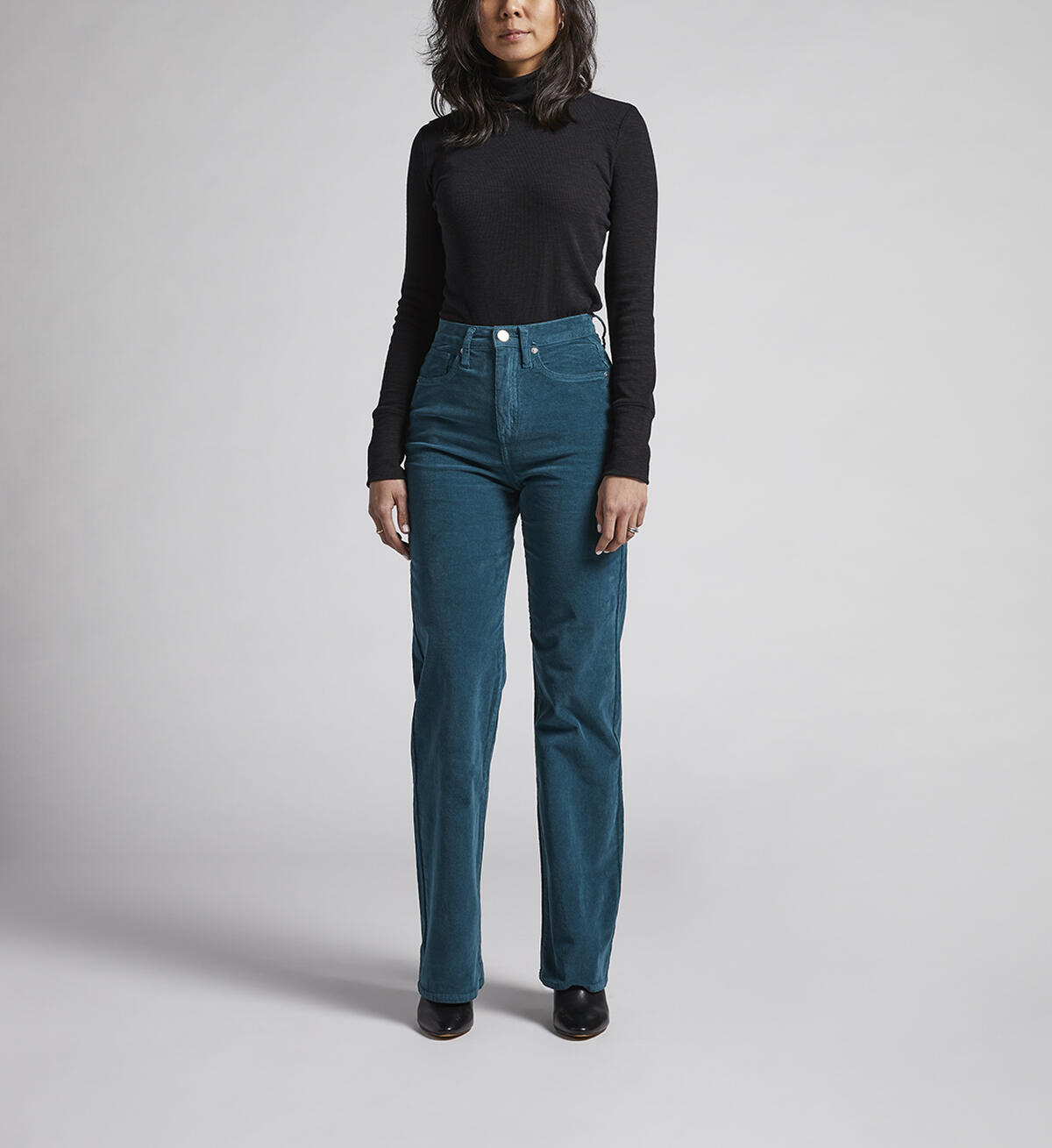 High–waist trousers in shimmering satin - GEELIST