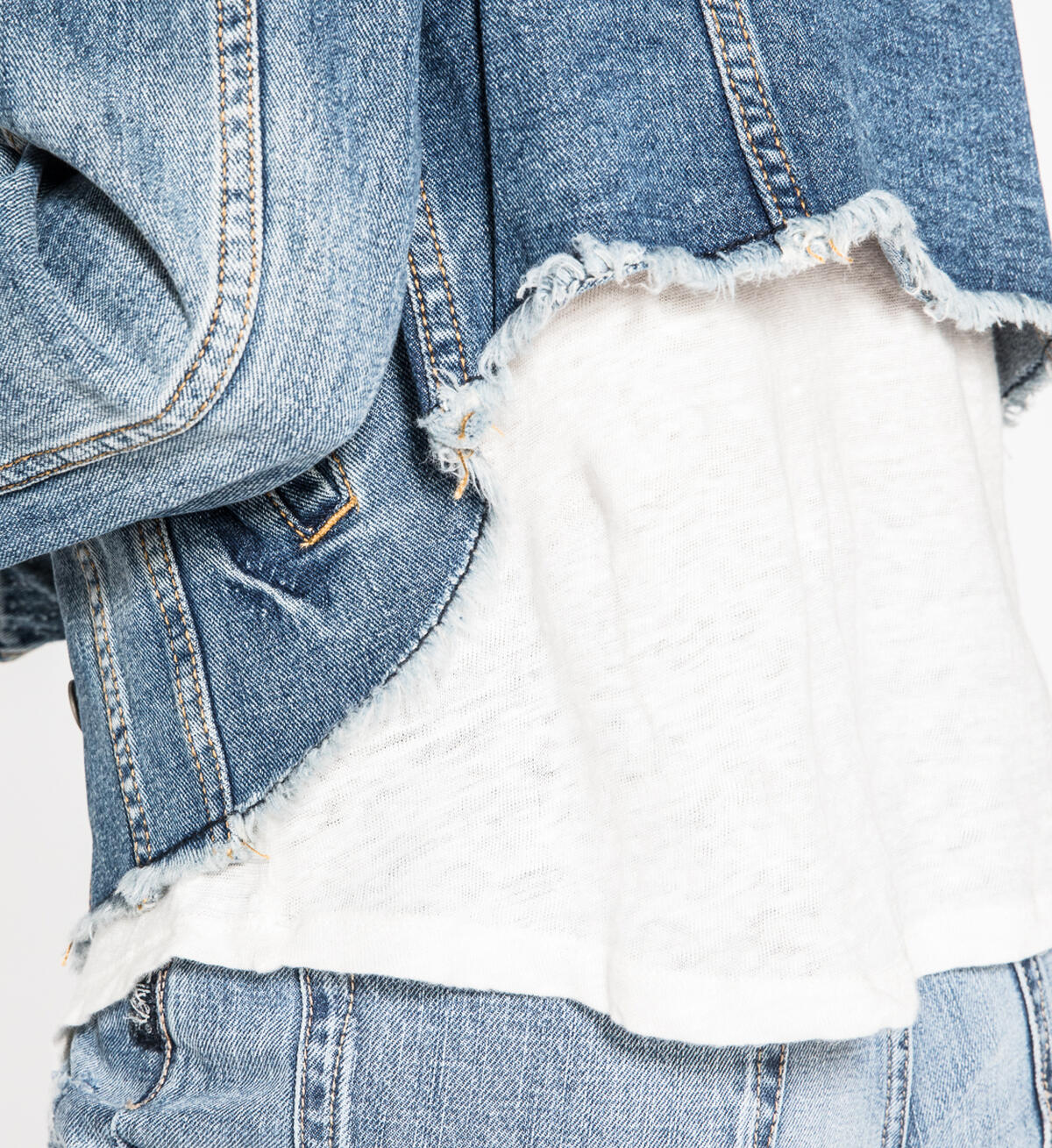 Shelby - Cropped Girlfriend Denim Jacket With Frayed Hem, , hi-res image number 3