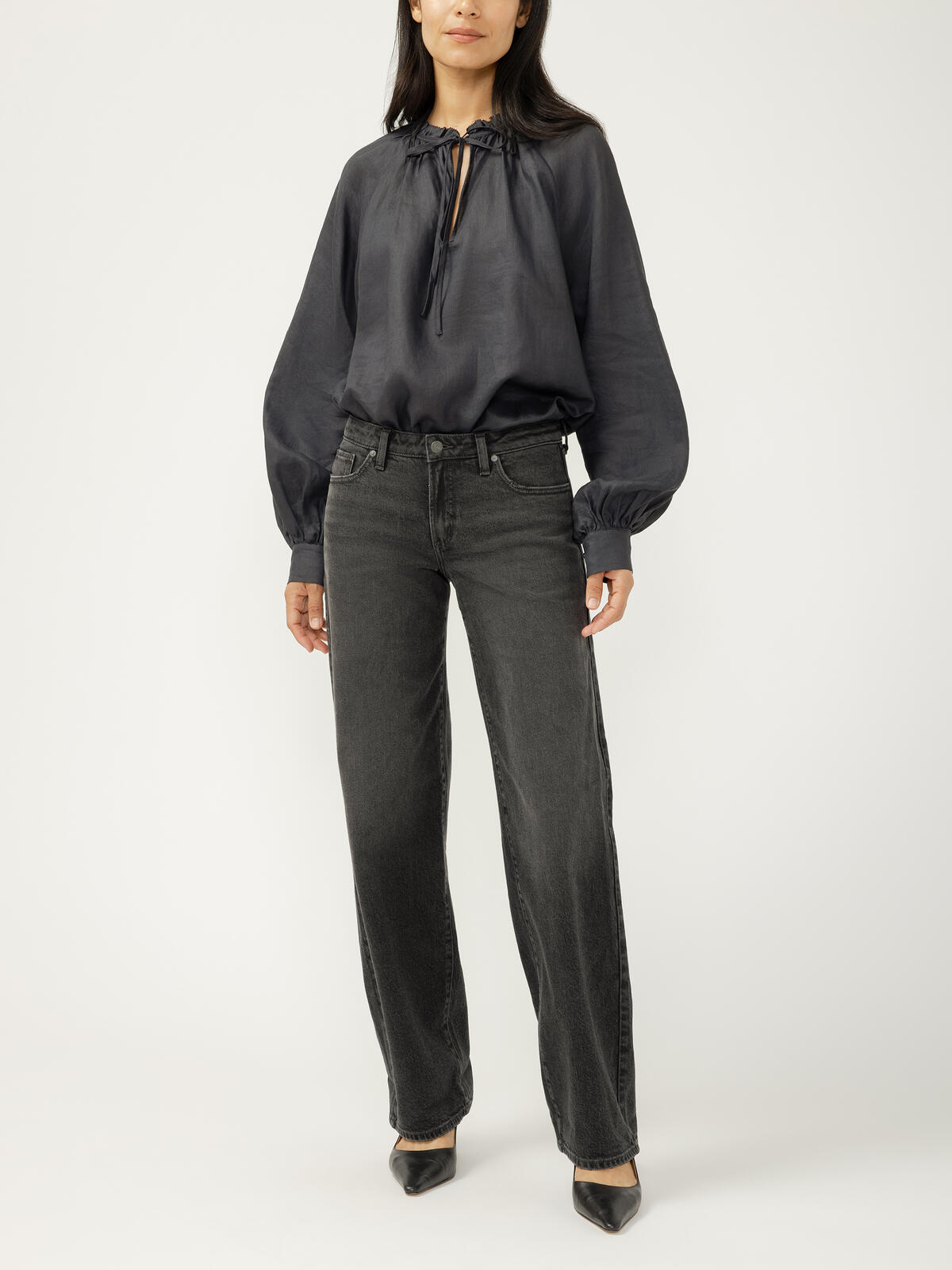 Loose & Low Rise Straight Leg Jeans image number 0