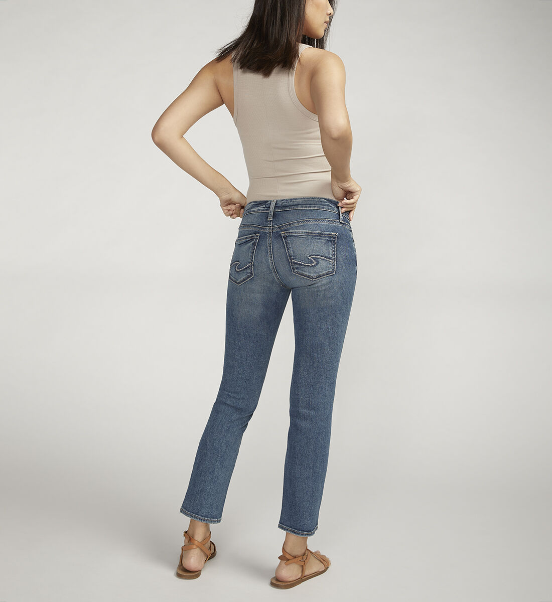 Low rise top ankle jeans