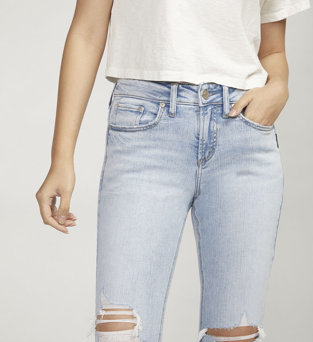 Buy Suki Mid Rise Skinny Jeans for CAD 108.00 Silver Jeans CA New