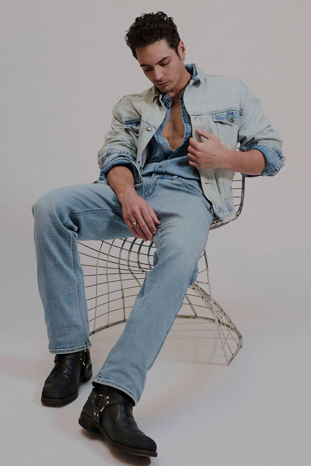 デニム・ジーパン L'AGENCE SS25 'Nevia' jeans (2821BRI CSTR) セール】【WEB限定】【TINY低身長さん向け】ハイウエストKNEE